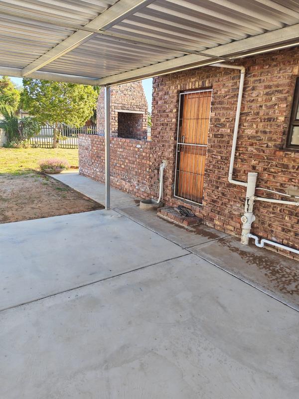 To Let 2 Bedroom Property for Rent in Windsor Park Eastern Cape